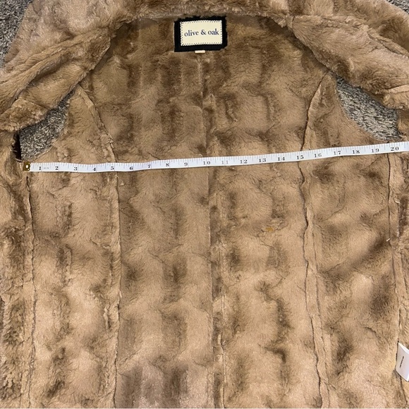 Olive & Oak brown faux suede and fur vest - Picture 6 of 7